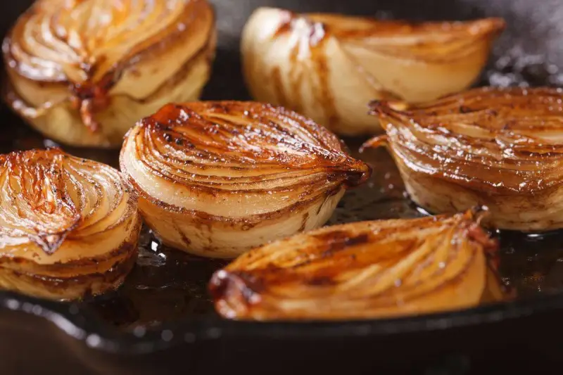 Cipolle caramellate bimby, dorate e succulente, pronte per arricchire ogni piatto.